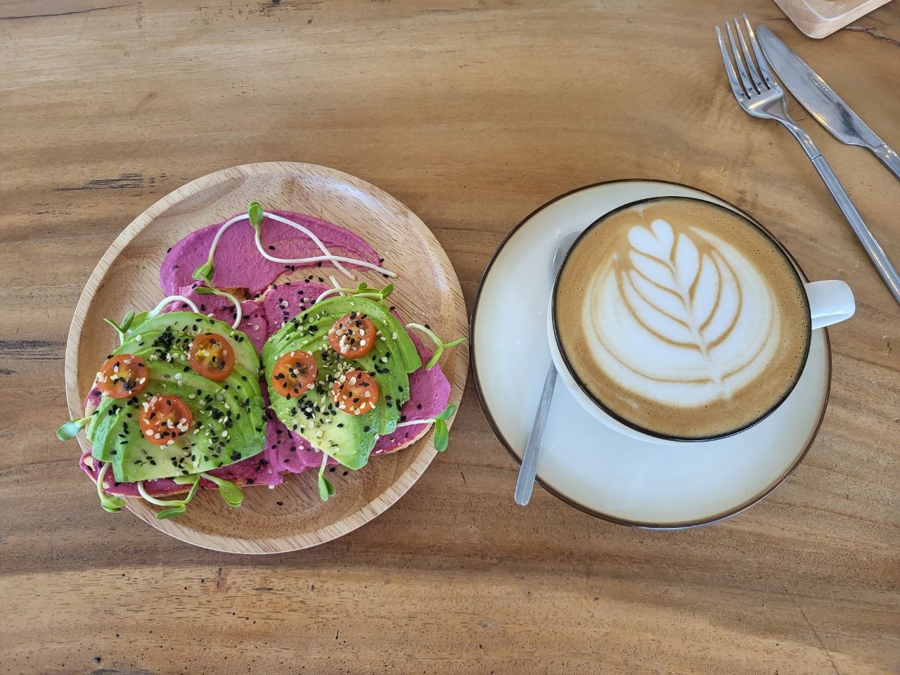 Breakfast w/ a new friend, Chiang Mai